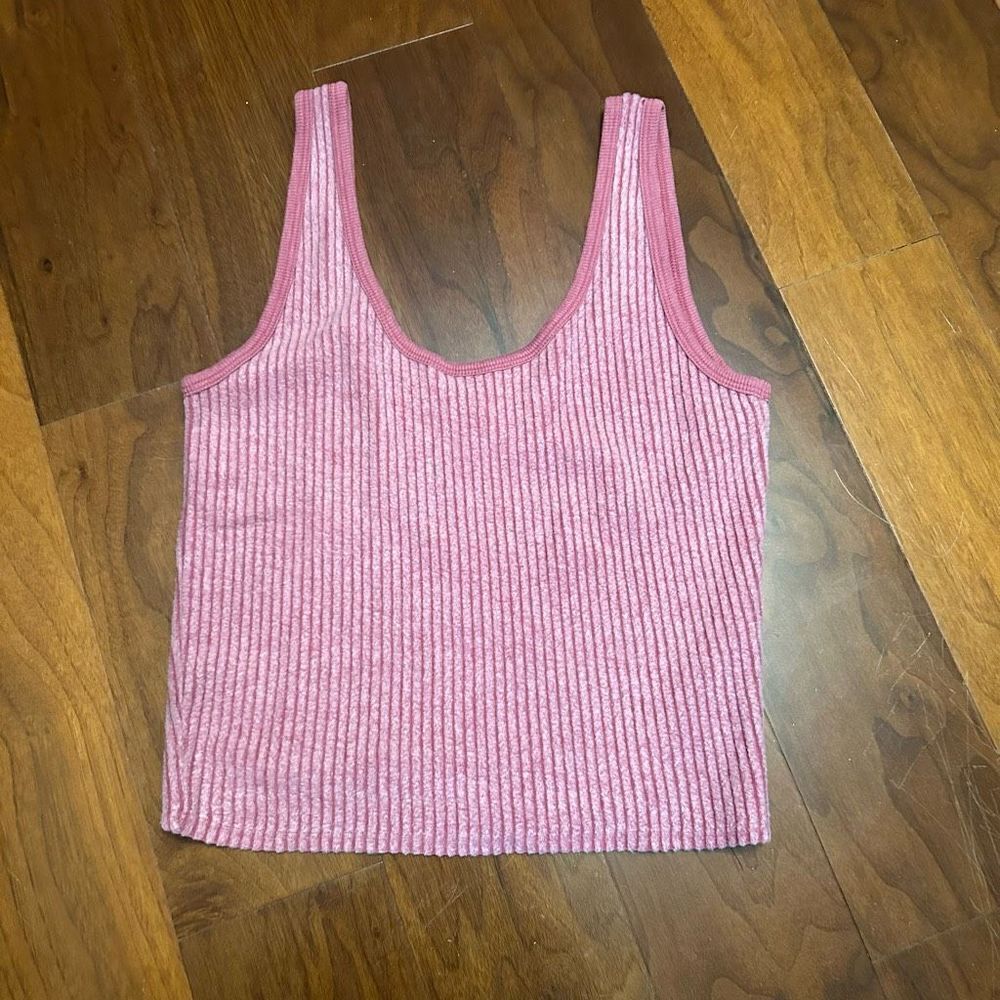 Wildfox women’s Kylie Tank in Ruby size small NWT‎